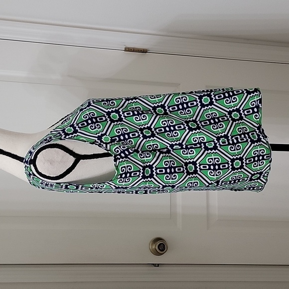 Macbeth Size L Green Blue White Patterned Sleeveless Button Back Blouse, NWOT - Picture 5 of 12